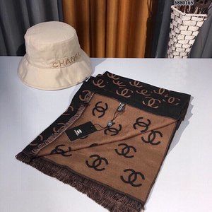 💎✨AUTHENTIC✨💎CHANEL scarf